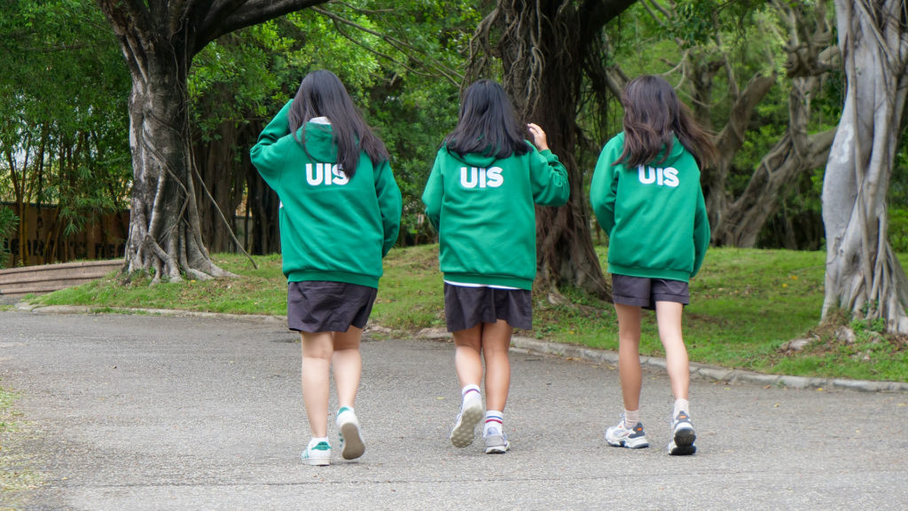 uniforms-001