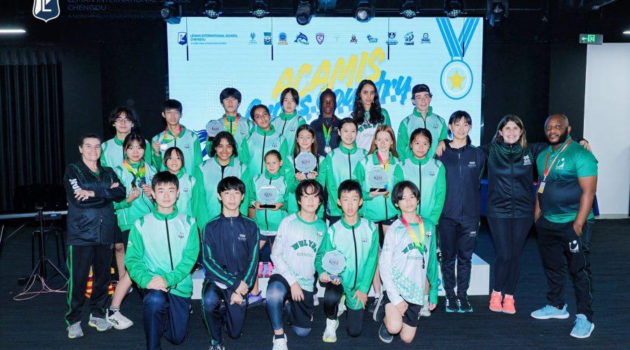 Wolves Crowned ACAMIS X-Country Champions I UISG狼队加冕ACAMIS越野跑冠军！