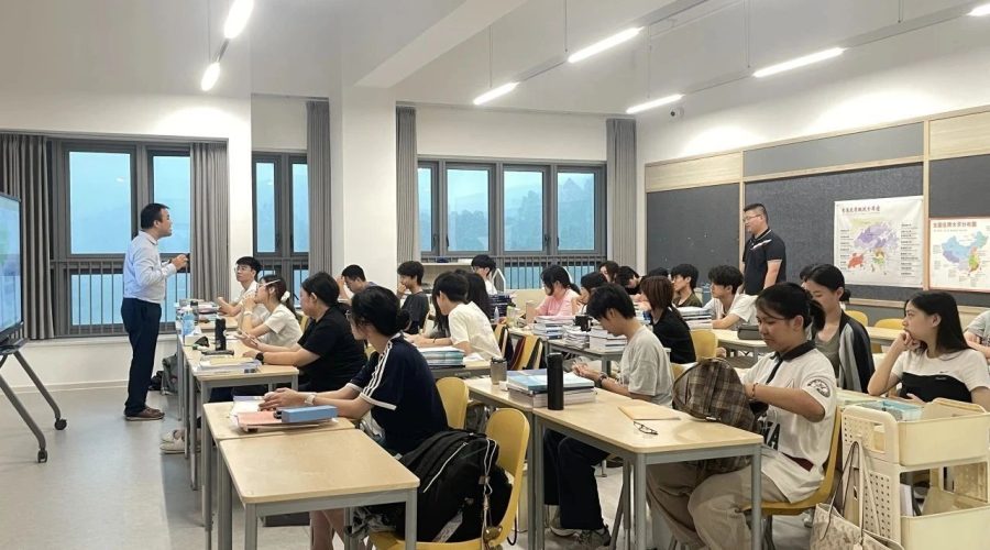 UISZ D12 Back to School Day: Setting Sail on a New Journey, Together Building Chapters of Dreams | UISZ D12返校日：启航新征程，共筑梦想篇章